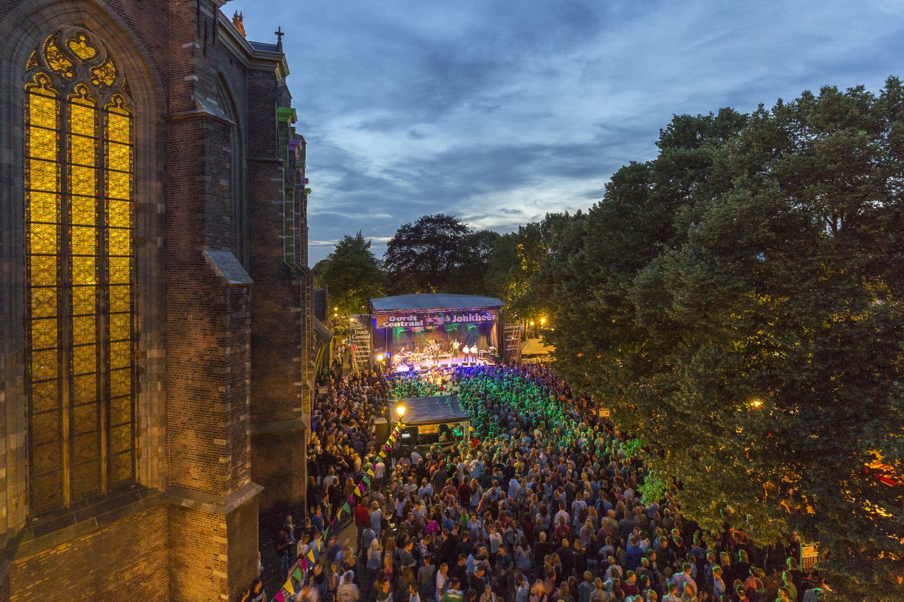 Big Rivers Festival - Dordrecht - evenementen - tuin Grote Kerk - Groterkerksplein - optreden - muziek