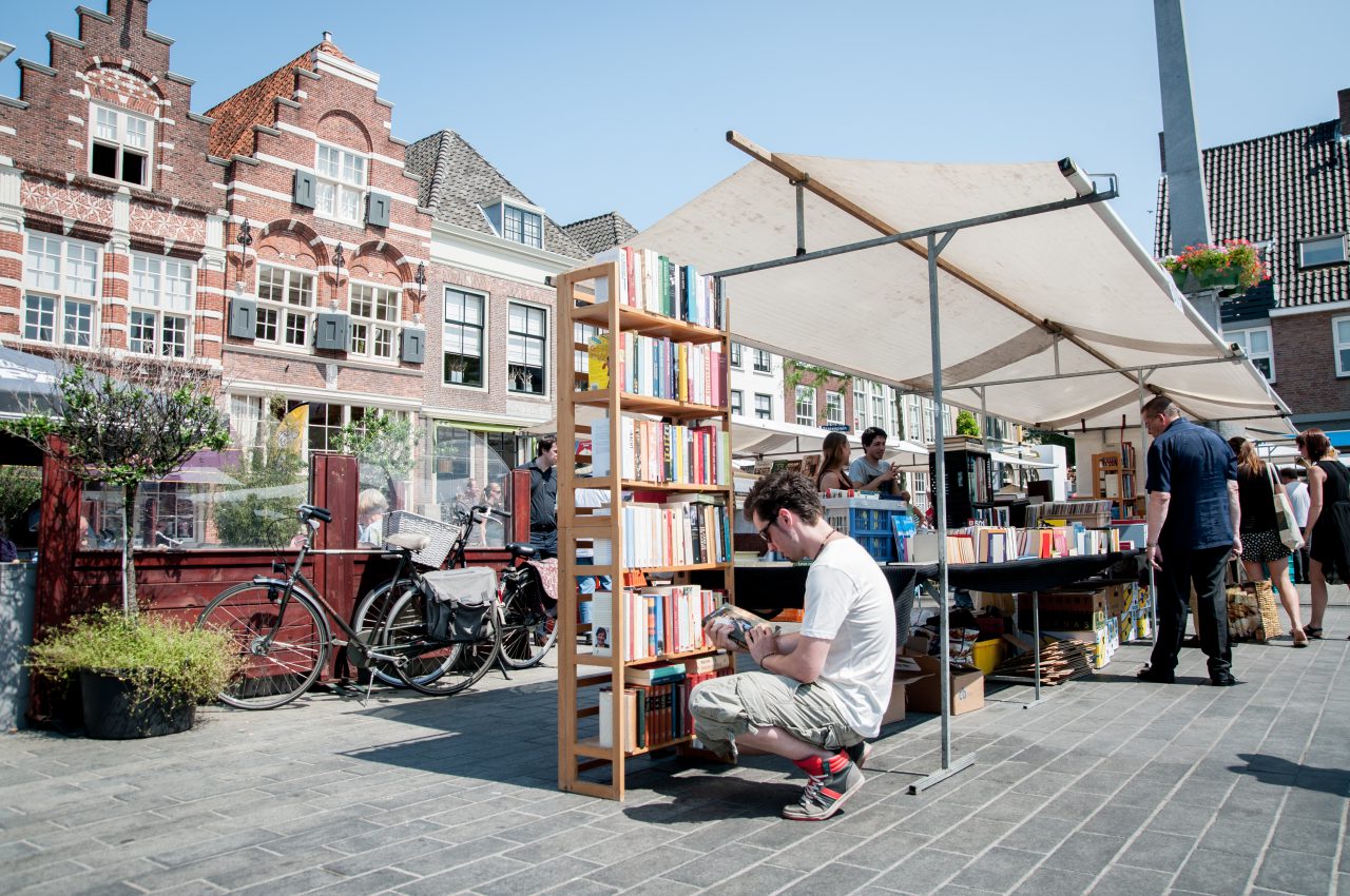 Dordtse-Boekenmarkt-Dordrecht-evenementen-Statenplein-Nieuwstraat-boeken-markt