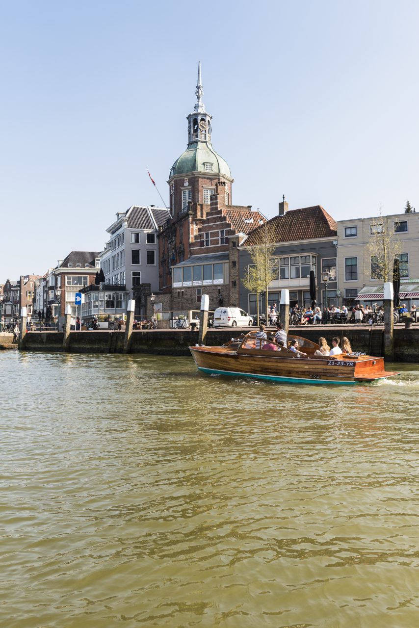 Groothoofd - Dordrecht - toerisme - Groothoofdspoort - drierivierenpunt - rondvaart - boot - Imbarcazione Barone - water - varen