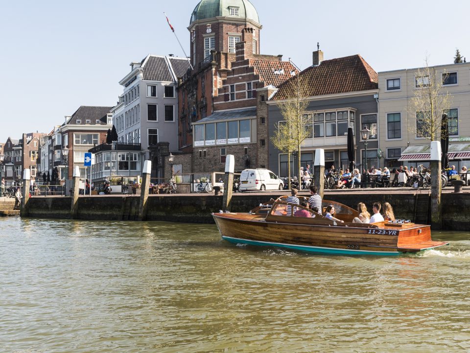 Groothoofd - Dordrecht - toerisme - Groothoofdspoort - drierivierenpunt - rondvaart - boot - Imbarcazione Barone - water - varen