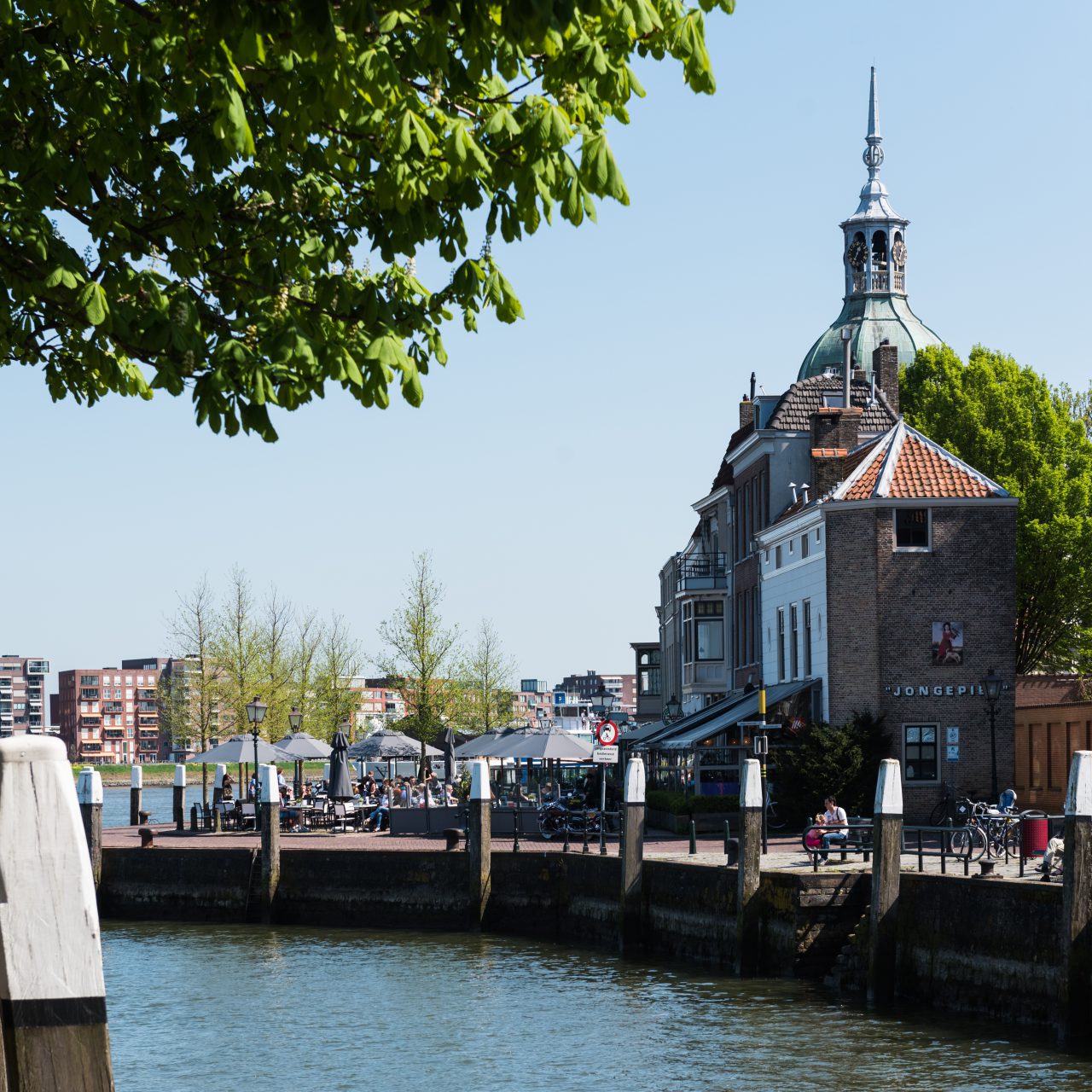 Horeca - Dordrecht - sfeervol eten en drinken - terras - Groothoofd - Groothoofdspoort - Kuipershaven - water