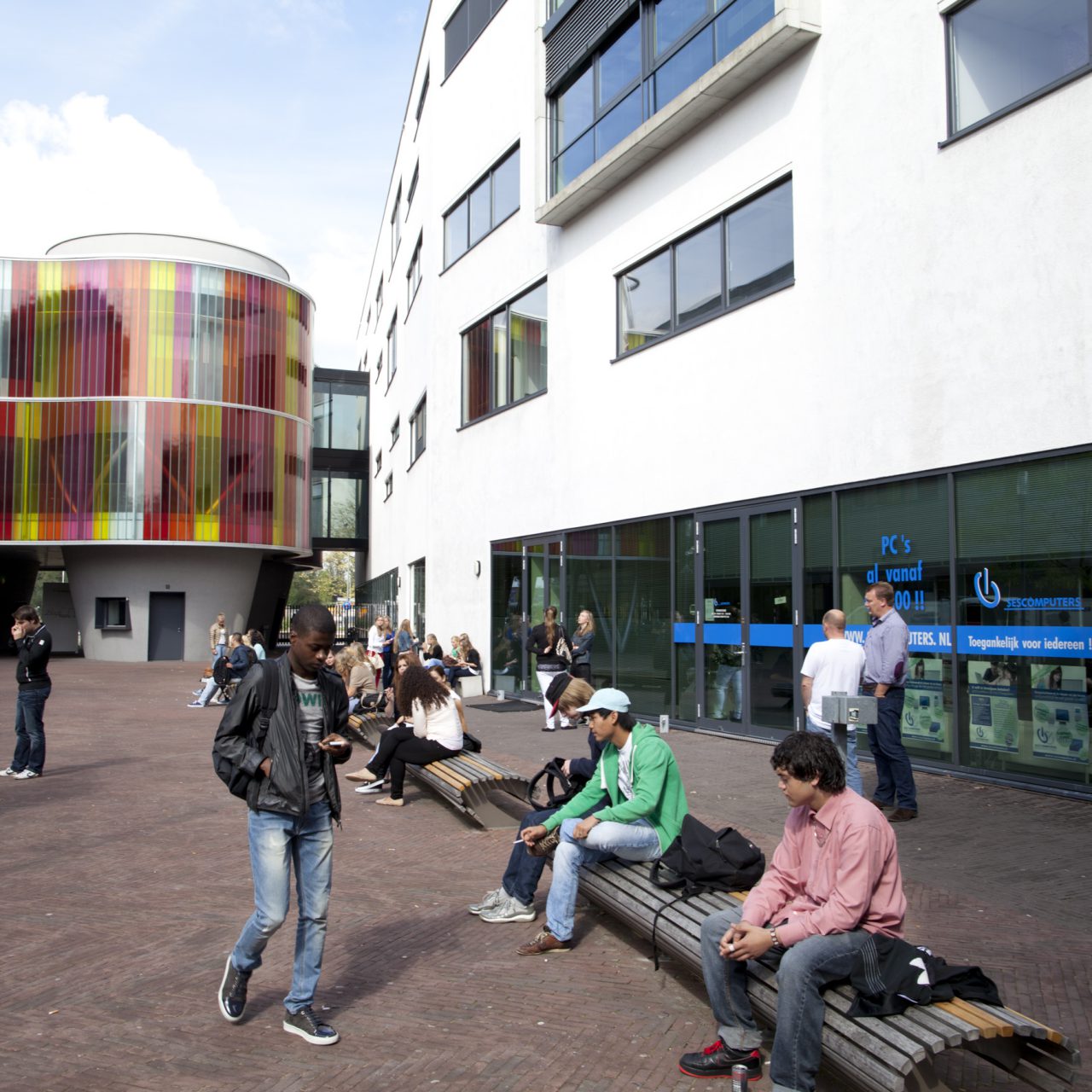 Studenten in het Leerpark Dordrecht.